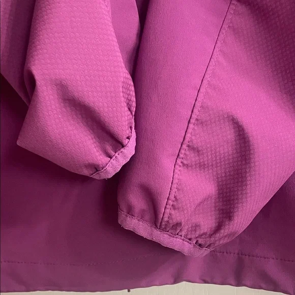 Columbia Women's Rain Jacket - Picture 9 of 9